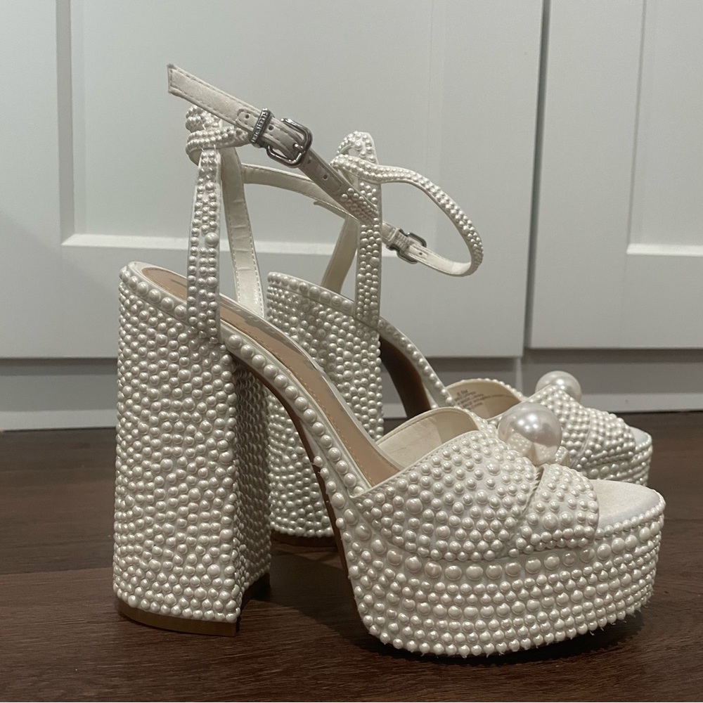 Gianni Bini Pearl platform heels